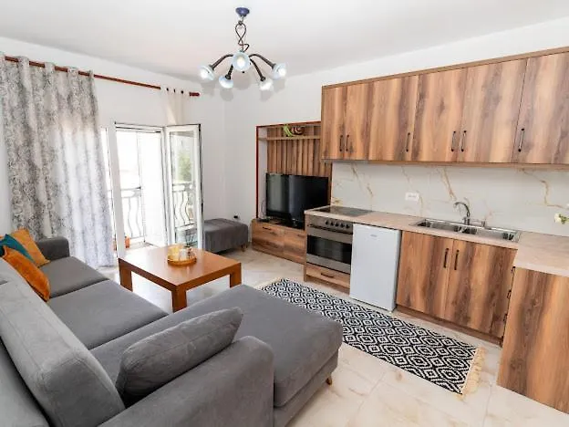 Roel Apartments Saranda 0*,