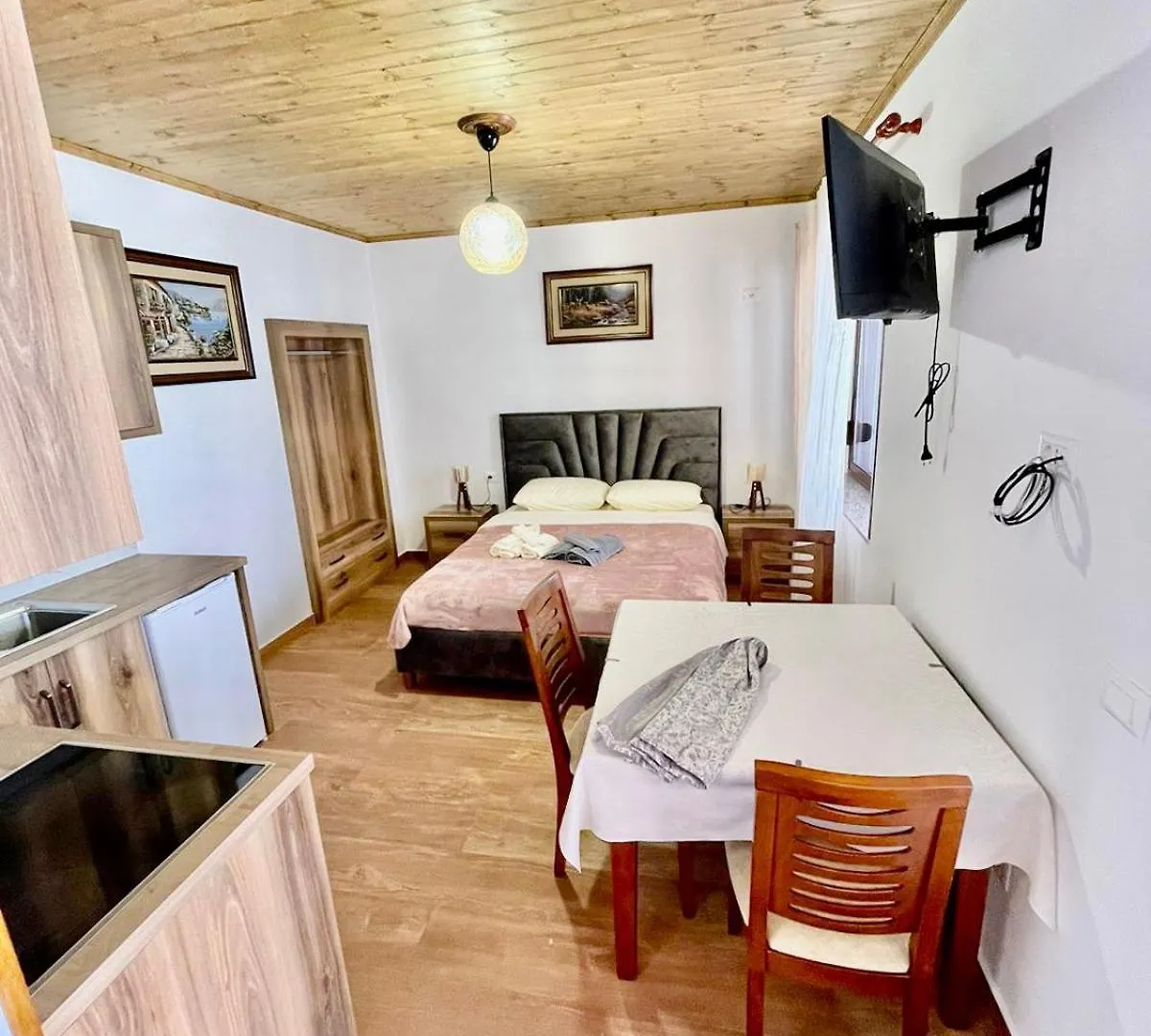 Roel Apartments Saranda
