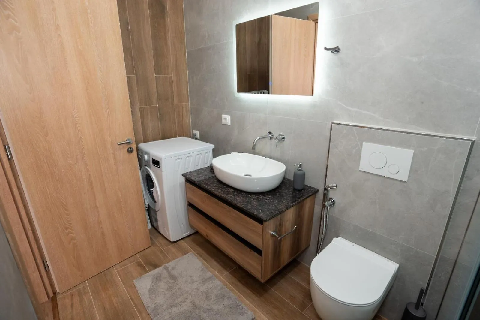 Roel Apartments Saranda